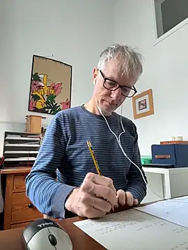 Snapshot of SexyLeon8 chatting on December 17, 2025, 9:03 am SexyLeon8 online show from December 17, 2025, 9:03 am