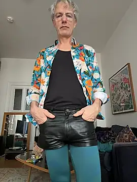 Snapshot of SexyLeon8 chatting on February 21, 2026, 8:16 am SexyLeon8 online show from February 21, 2026, 8:16 am