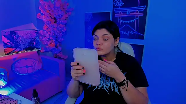 MaryHarrys online show from September 9, 2025, 8:40 pm