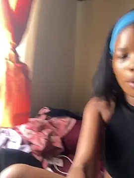 Caramel Mellow online show from October 13, 2025, 10:06 am