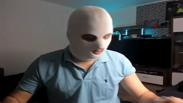 Snapshot of romiosabrino chatting on December 17, 2025, 6:46 pm romiosabrino online show from December 17, 2025, 6:46 pm