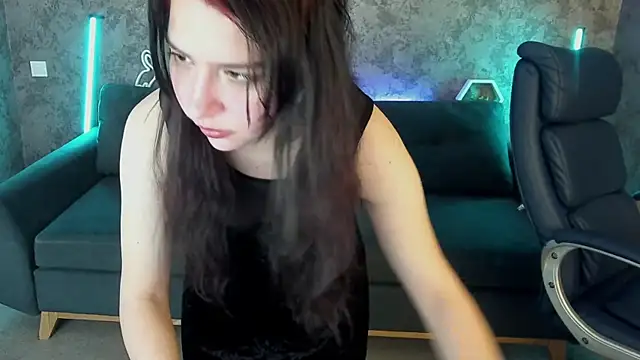 Snapshot of LiviaShy chatting on April 23, 2026, 7:48 pm LiviaShy online show from April 23, 2026, 7:48 pm
