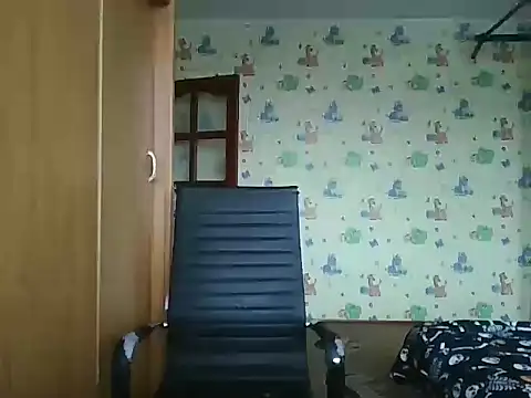 chiraq1945 online show from November 19, 2025, 6:02 am