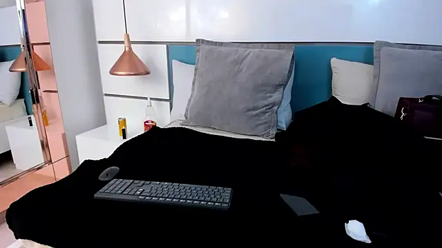 Snapshot of Ashkoreh chatting on April 8, 2026, 9:16 pm Ashkoreh online show from April 8, 2026, 9:16 pm