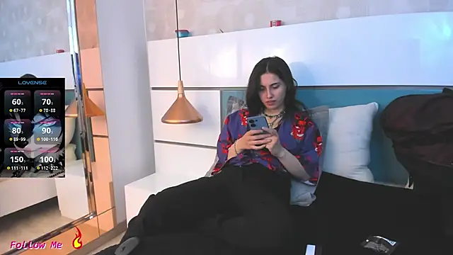 Snapshot of Ashkoreh chatting on February 4, 2026, 6:03 pm Ashkoreh online show from February 4, 2026, 6:03 pm