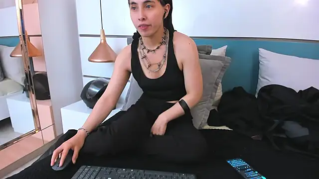 Snapshot of Ashkoreh chatting on March 10, 2026, 8:24 pm Ashkoreh online show from March 10, 2026, 8:24 pm