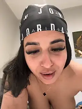 LilMisIndianx online show from October 14, 2025, 7:03 pm