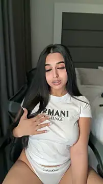 LilMisIndianx online show from May 21, 2026, 6:22 am