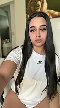 LilMisIndianx online show from May 24, 2026, 6:46 am
