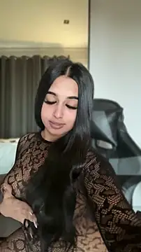 LilMisIndianx online show from May 31, 2026, 5:24 am