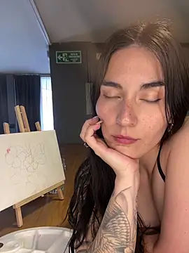 Angelina Dior online show from March 26, 2026, 7:45 pm