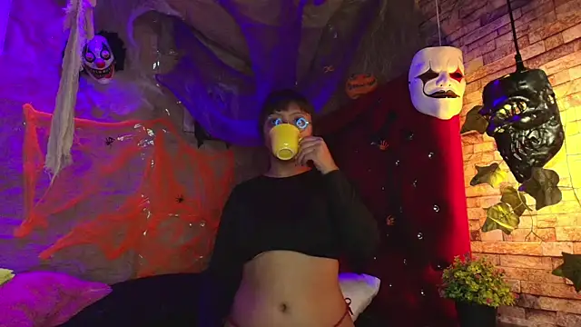 Victoria Thompson1 online show from October 25, 2025, 8:31 pm