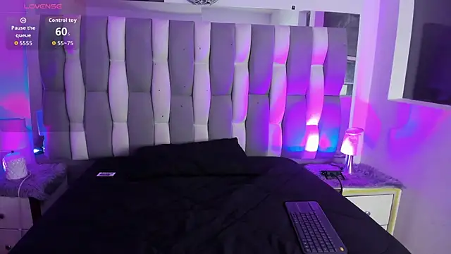 Adaara Rey online show from November 21, 2025, 8:41 pm