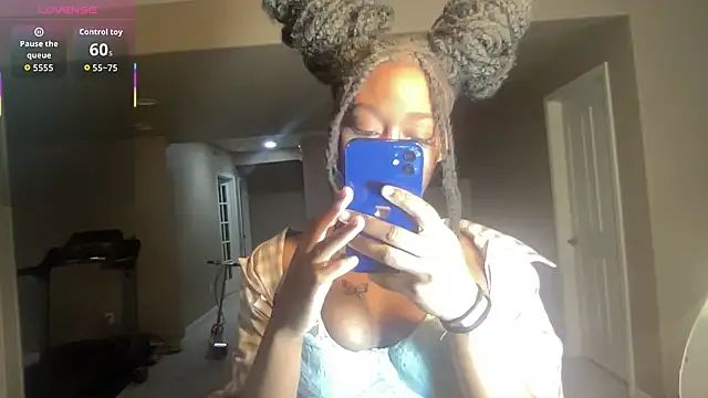 Snapshot of maskedgirl5005 chatting on September 17, 2025, 6:10 pm maskedgirl5005 online show from September 17, 2025, 6:10 pm