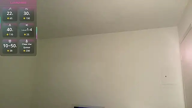 Snapshot of maskedgirl5005 chatting on October 27, 2025, 2:01 am maskedgirl5005 online show from October 27, 2025, 2:01 am