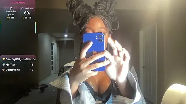 Snapshot of maskedgirl5005 chatting on October 1, 2025, 11:52 pm maskedgirl5005 online show from October 1, 2025, 11:52 pm