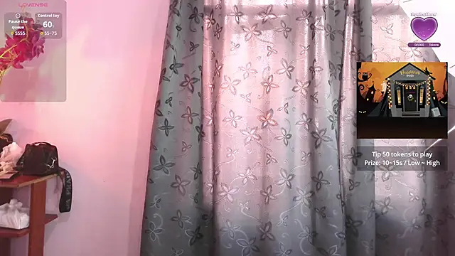 Snapshot of liz7skinny chatting on November 1, 2025, 9:19 pm liz7skinny online show from November 1, 2025, 9:19 pm