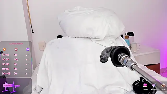 arynaughty20 online show from February 14, 2026, 11:43 am