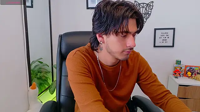 Snapshot of Elian_savoy chatting on January 13, 2026, 1:37 pm Elian savoy online show from January 13, 2026, 1:37 pm