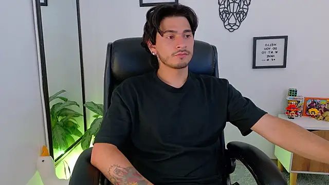 Snapshot of Elian_savoy chatting on January 8, 2026, 2:06 am Elian savoy online show from January 8, 2026, 2:06 am