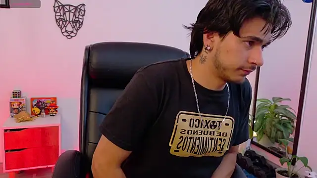 Snapshot of Elian_savoy chatting on February 19, 2026, 10:23 am Elian savoy online show from February 19, 2026, 10:23 am