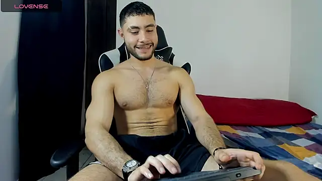 Snapshot of bryan_mugn chatting on December 20, 2025, 4:37 am bryan mugn online show from December 20, 2025, 4:37 am