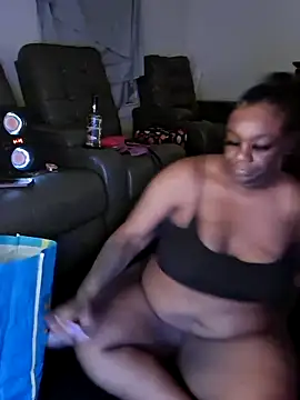 Snapshot of Thickkemzz41 chatting on April 21, 2026, 6:53 am Thickkemzz41 online show from April 21, 2026, 6:53 am