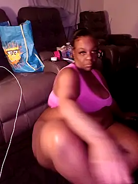Snapshot of Thickkemzz41 chatting on April 23, 2026, 6:42 am Thickkemzz41 online show from April 23, 2026, 6:42 am