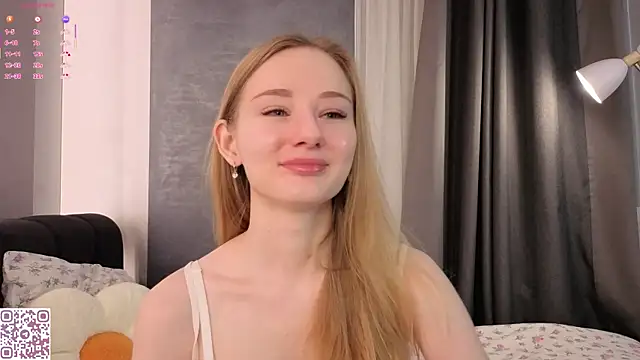 Snapshot of ElvinaRose chatting on December 16, 2025, 2:16 am ElvinaRose online show from December 16, 2025, 2:16 am