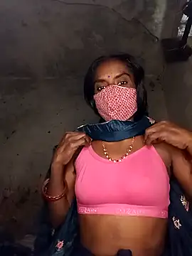 Snapshot of Babhi_Love chatting on November 30, 2025, 8:04 am Babhi Love online show from November 30, 2025, 8:04 am