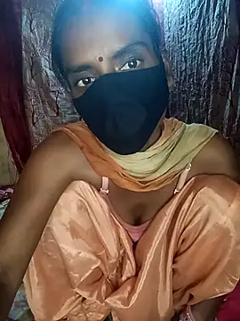 Snapshot of Babhi_Love chatting on April 13, 2026, 5:44 am Babhi Love online show from April 13, 2026, 5:44 am