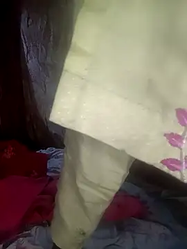 Snapshot of Babhi_Love chatting on April 8, 2026, 5:03 pm Babhi Love online show from April 8, 2026, 5:03 pm