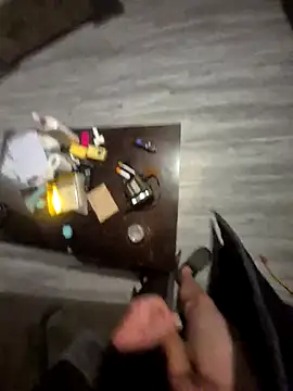 Snapshot of Justme_8519 chatting on April 10, 2026, 9:05 am Justme 8519 online show from April 10, 2026, 9:05 am