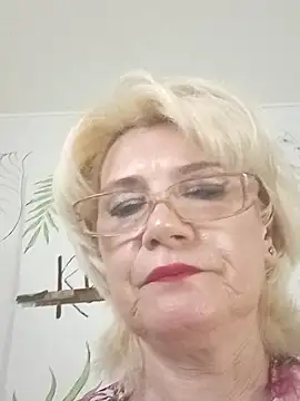 Snapshot of Catty_Lady chatting on June 20, 2026, 6:46 pm Catty Lady online show from June 20, 2026, 6:46 pm