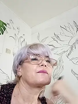 Catty Lady online show from March 3, 2026, 7:54 pm