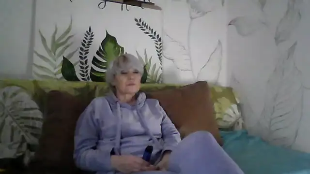 Catty Lady online show from February 10, 2026, 8:19 pm