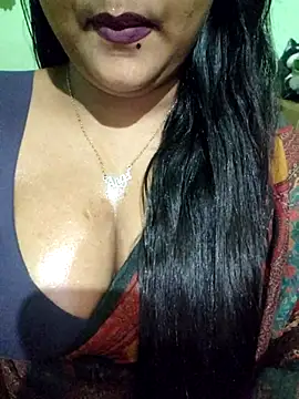 Snapshot of JIYA-04 chatting on June 4, 2026, 5:28 pm JIYA-04 online show from June 4, 2026, 5:28 pm