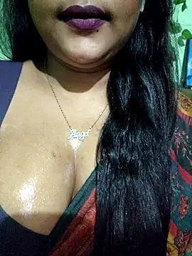 Snapshot of JIYA-04 chatting on July 28, 2026, 2:24 pm JIYA-04 online show from July 28, 2026, 2:24 pm