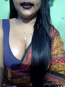 Snapshot of JIYA-04 chatting on December 17, 2025, 1:05 pm JIYA-04 online show from December 17, 2025, 1:05 pm