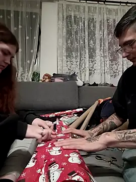 Snapshot of Engelundteufelchen23 chatting on December 17, 2025, 7:19 pm Engelundteufelchen23 online show from December 17, 2025, 7:19 pm