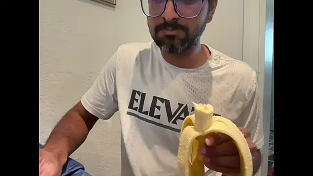 Snapshot of pranastro00 chatting on November 3, 2025, 7:28 pm pranastro00 online show from November 3, 2025, 7:28 pm