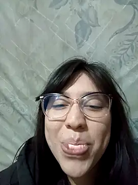 lareinalareinadelanal online show from November 14, 2025, 12:36 am