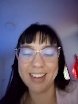 lareinalareinadelanal online show from December 16, 2025, 2:54 pm