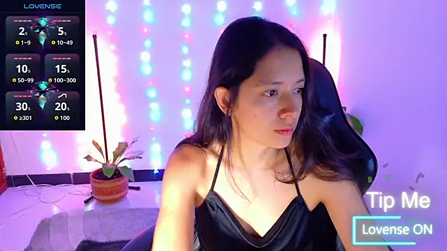 Snapshot of Sarasavage chatting on April 24, 2026, 12:40 pm Sarasavage online show from April 24, 2026, 12:40 pm