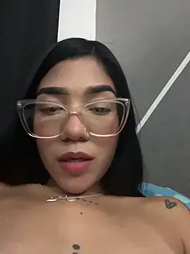 ElaRose 12 online show from February 17, 2026, 9:45 pm