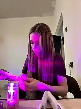 Snapshot of Naomi___Rias chatting on November 15, 2025, 5:00 am Naomi Rias online show from November 15, 2025, 5:00 am