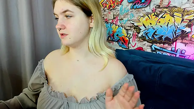 Snapshot of Julia_Jips chatting on October 11, 2025, 1:06 am Julia Jips online show from October 11, 2025, 1:06 am
