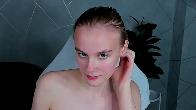 Snapshot of Carolin_Miller chatting on November 15, 2025, 10:47 pm Carolin Miller online show from November 15, 2025, 10:47 pm