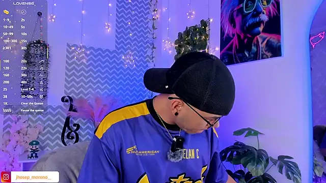 jhosepMoreno online show from April 14, 2026, 12:32 pm