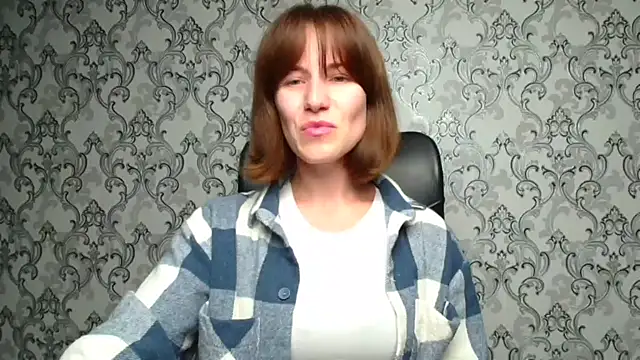 Snapshot of Kelly_Kisss chatting on October 21, 2025, 11:20 am Kelly Kisss online show from October 21, 2025, 11:20 am